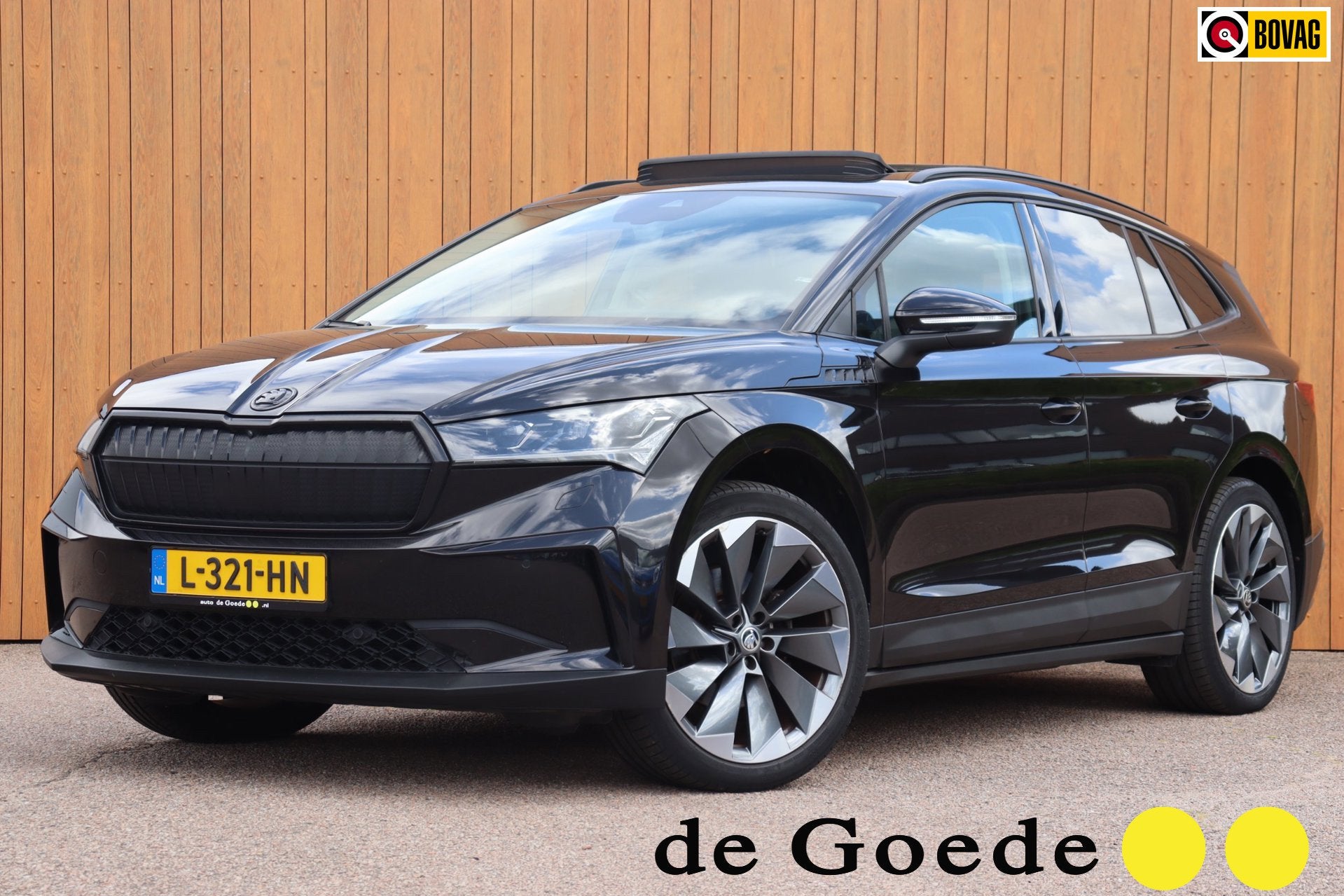 Skoda Enyaq iV 60 Schuifdak el.trekhaak camera's leer+mem+vw, Auto's, Automaat, Achterwielaandrijving, Gebruikt, Zwart