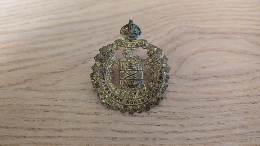 Canadees baret embleem Lord Strathcona's Horse Royal Canadia, Ophalen of Verzenden, Engeland, Embleem of Badge