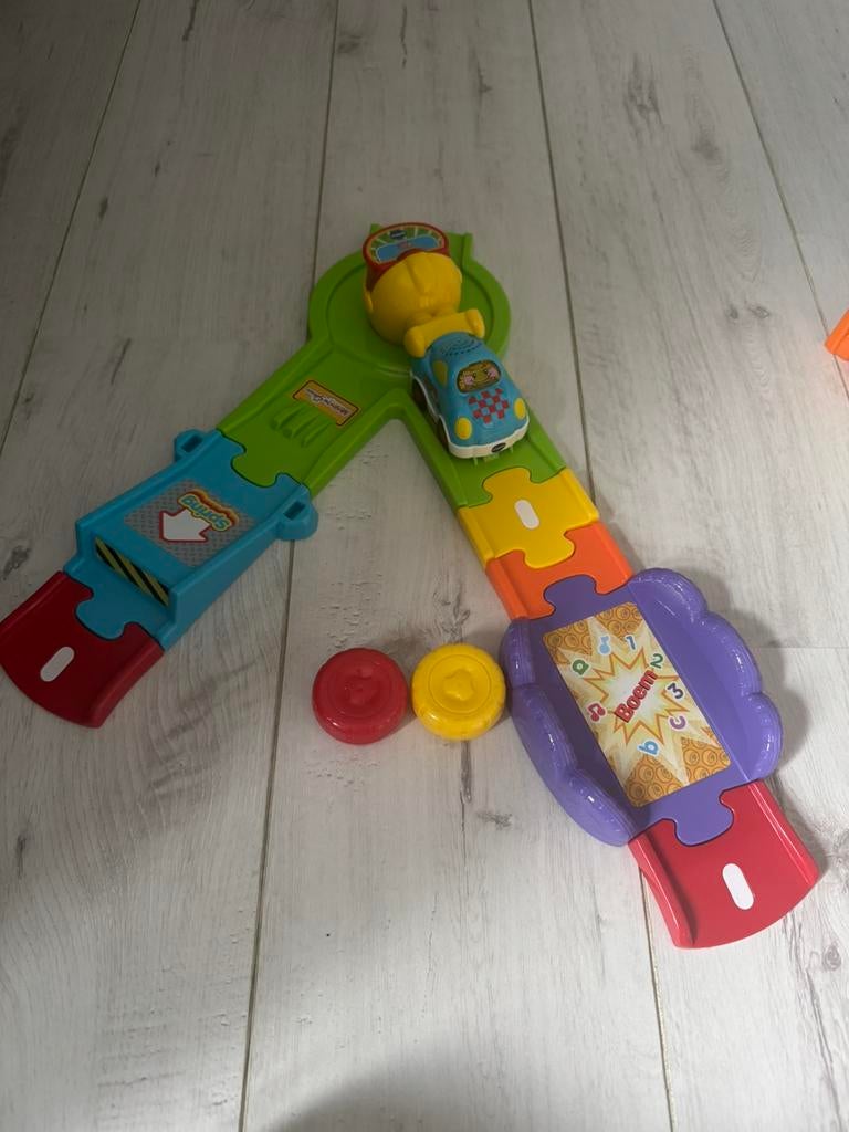 Vtech toet toet auto lanceerbaan deluxe, Ophalen, Zo goed als nieuw, 2 tot 4 jaar
