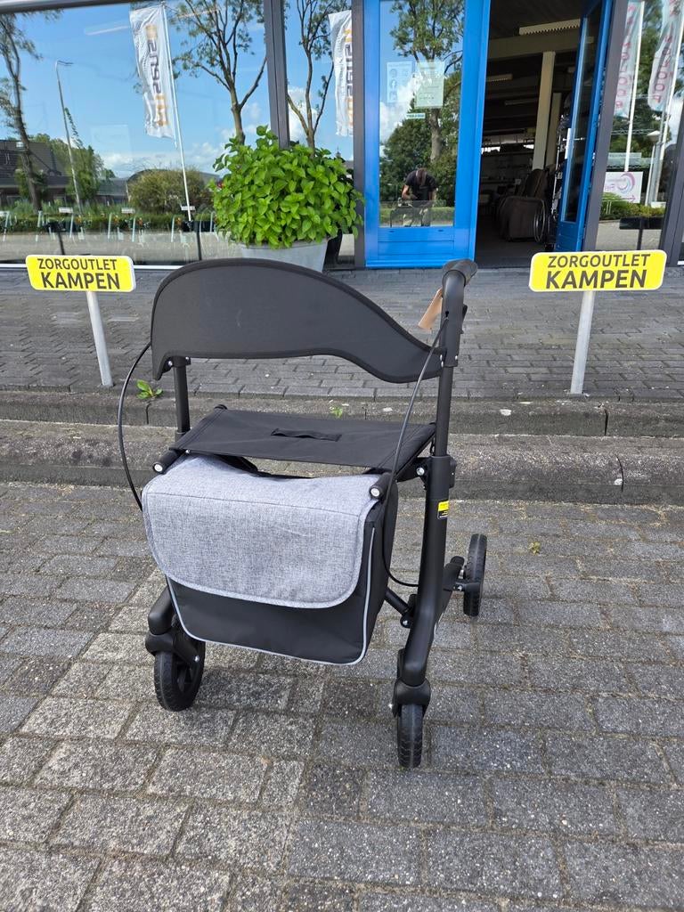 Stoere lichtgewicht carbon rollator MAT zwart !!, Diversen, Rollators, Ophalen, Lichtgewicht