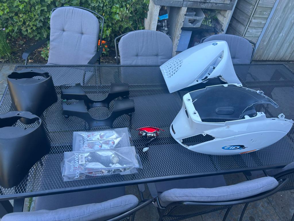 Originele Piaggio Zip kappenset en accessoires, Fietsen en Brommers, Brommeronderdelen | Scooters, Ophalen of Verzenden, Gebruikt