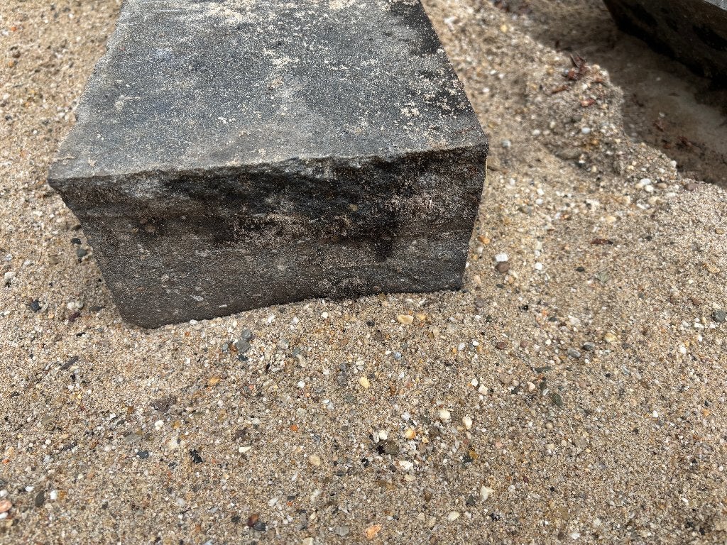GRATIS - Betonnen randen - Antraciet van kleur, Ophalen, Gebruikt, 100 tot 200 cm, Minder dan 25 cm