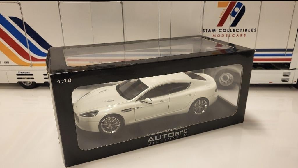 AUTOart Millennium Aston Martin Rapide S Stratus White 2015, Hobby en Vrije tijd, Modelauto's | 1:18, Auto, Autoart, Ophalen of Verzenden
