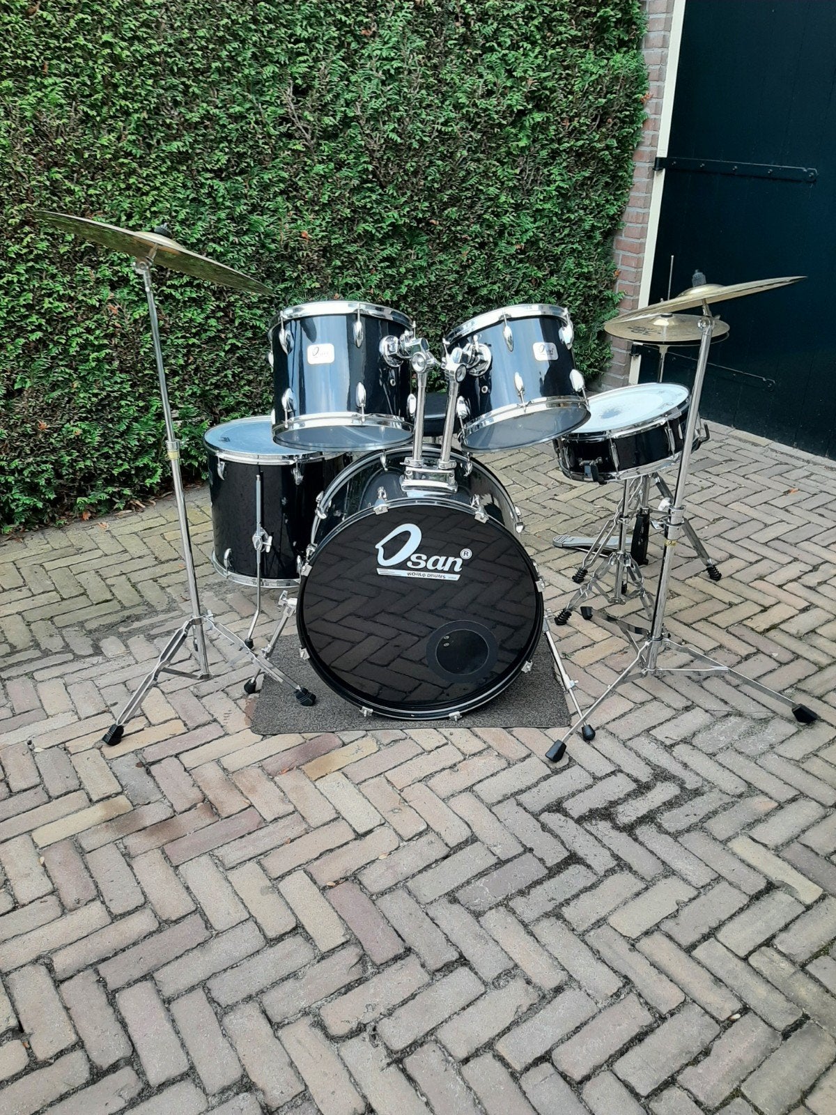 Osan drumstel met trommels en bekkens, Muziek en Instrumenten, Ophalen, Gebruikt, Overige merken
