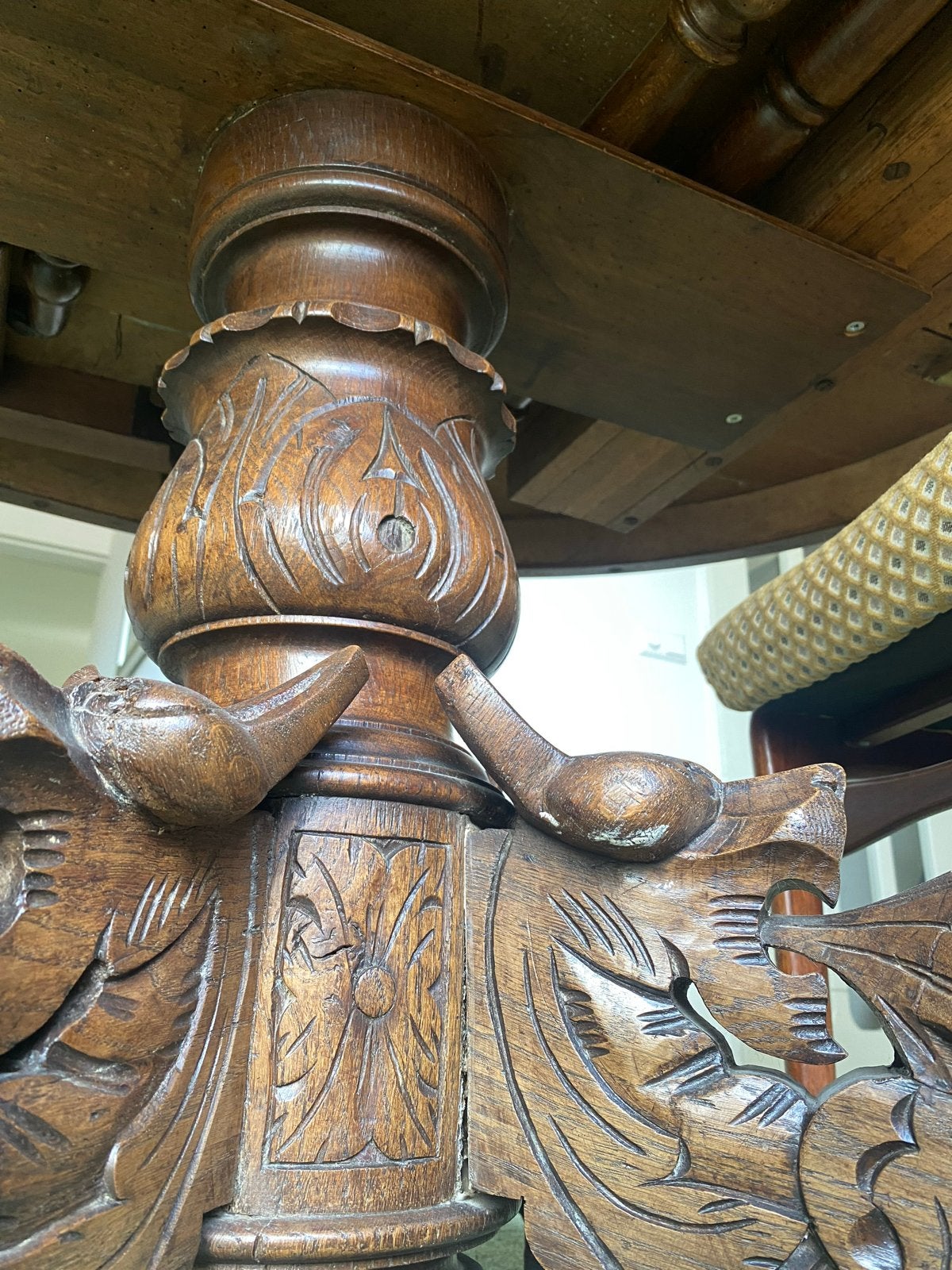 Antieke Victoriaanse eikenhouten eettafel met leeuwenkoppen, Antiek en Kunst, Ophalen