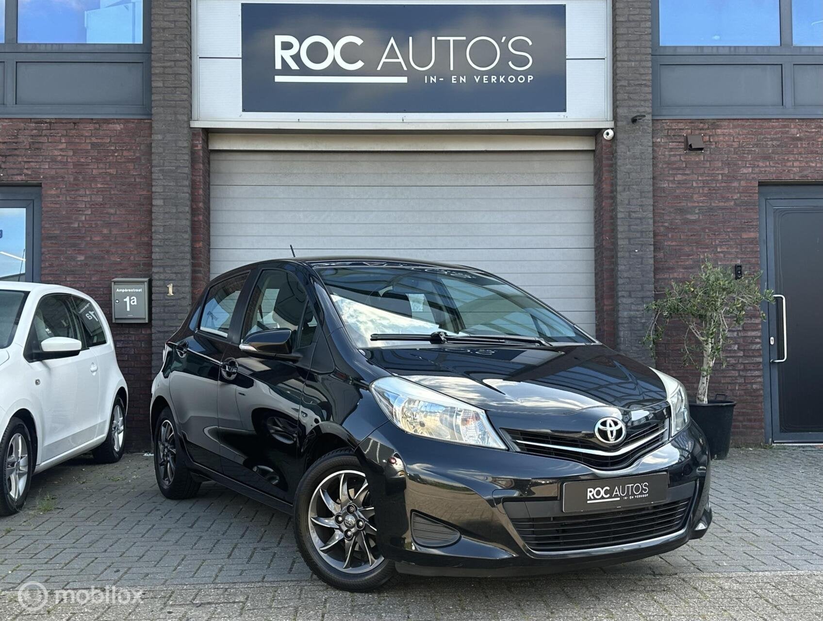 Toyota Yaris 1.3 VVT-i Aspiration | Automaat | Airco | Cruis, Euro 5, Zwart, Bedrijf, 99 pk