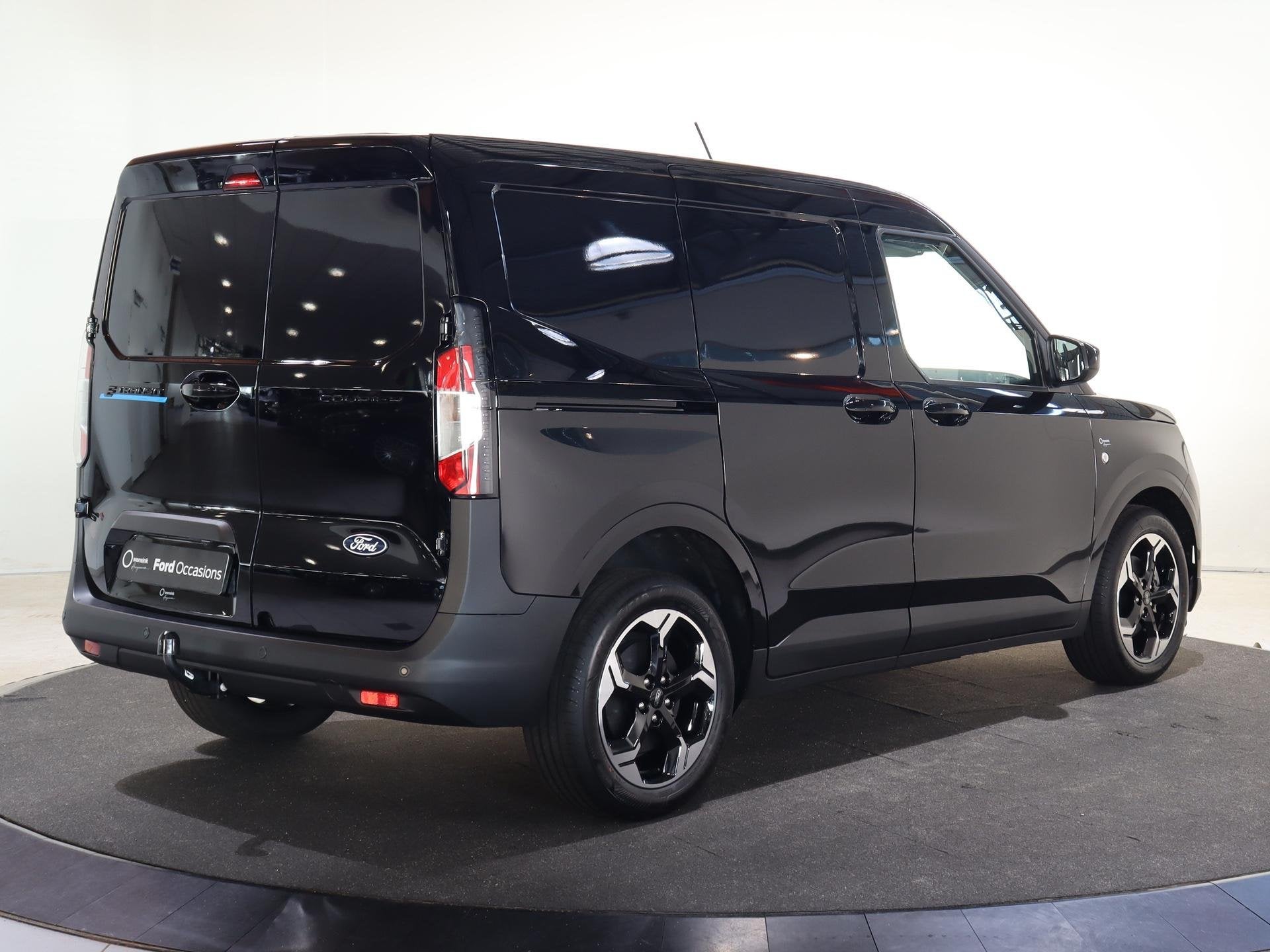 Ford E-Transit Courier Limited 44 kWh 136pk! 17'' LICHTMETAL, Auto's, Origineel Nederlands, 1524 kg, Nieuw, 2 stoelen