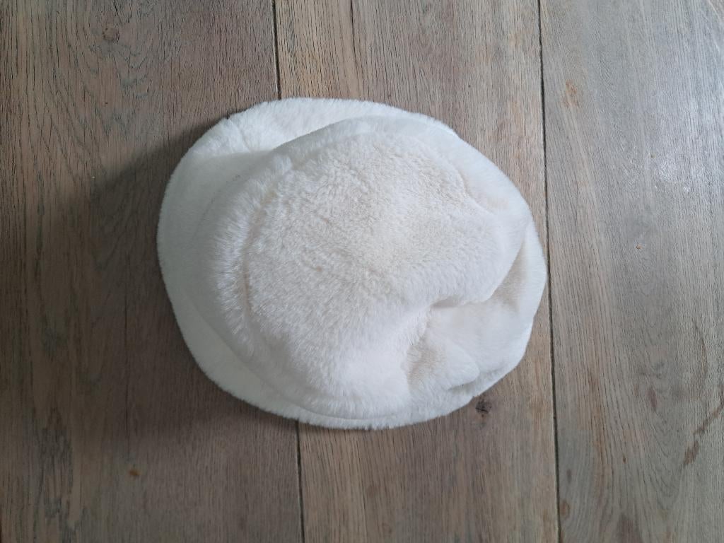 Witte zachte muts S, H&M, Ophalen of Verzenden, Zo goed als nieuw, Maat 36 (S)