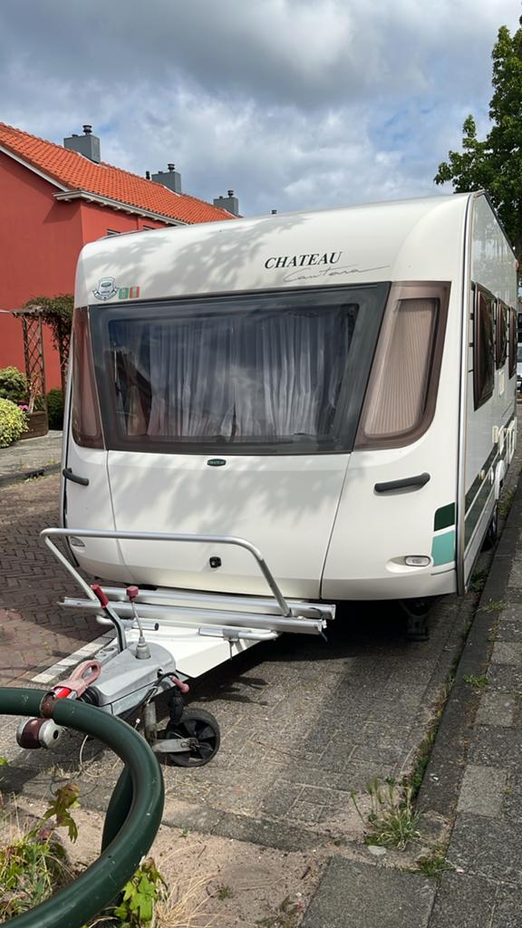 Mooie caravan met rondzit en airco +MOVER!, Caravans en Kamperen, Caravans, Vast bed, Rondzit, Airco, Particulier