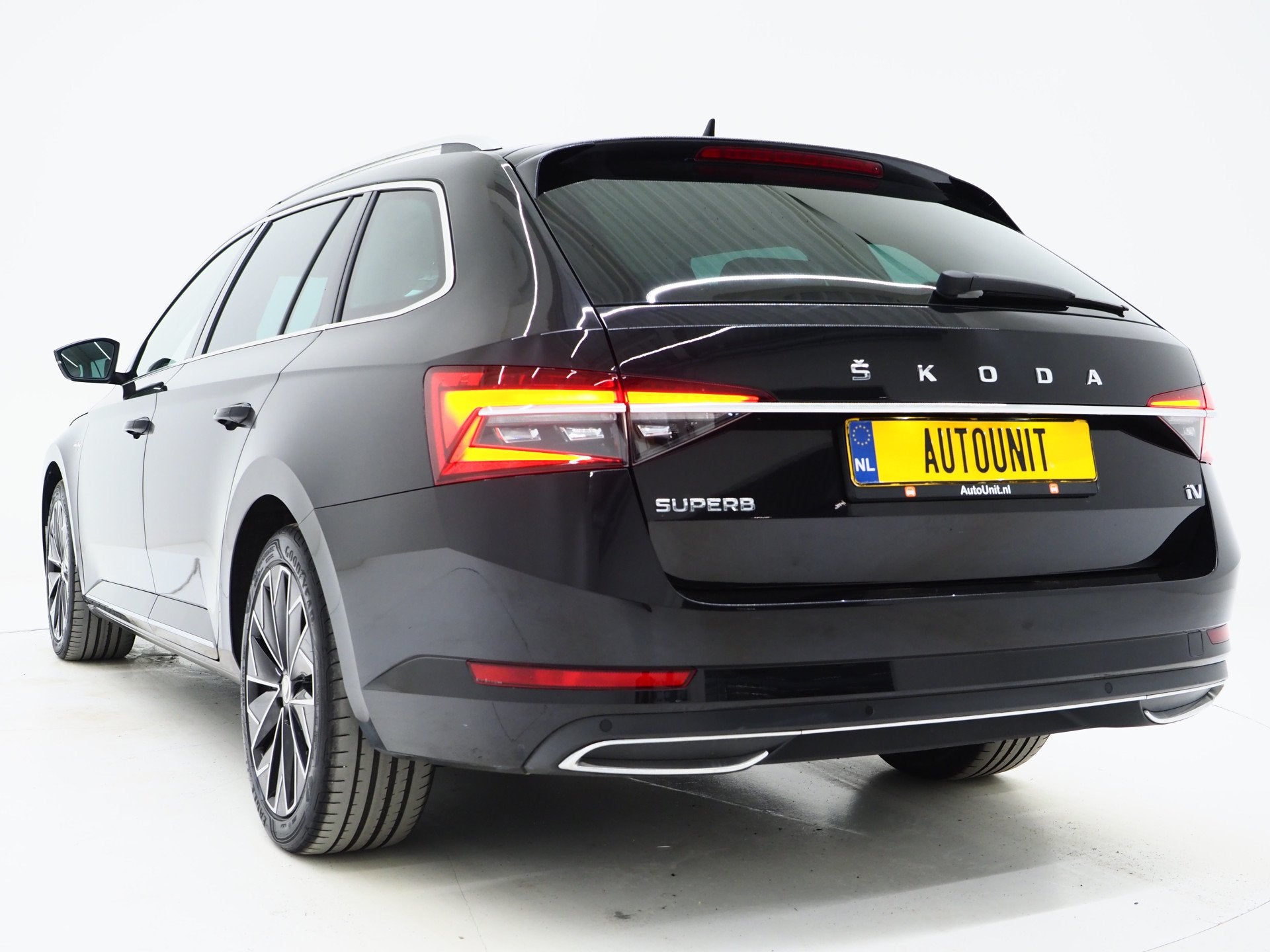 Skoda Superb Combi 1.4 TSI iV Laurin & Klement | Leder | Tre, Auto's, Gebruikt, 4 cilinders, Zwart, 1709 kg