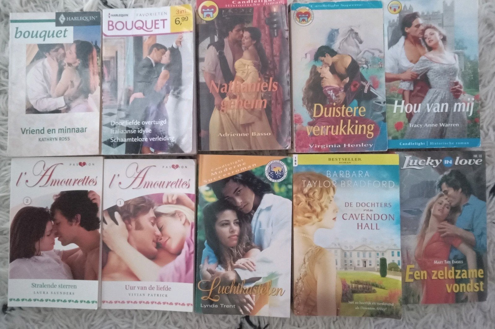 10 Romans o.a. Bouquet Reeks en Candlelight, Boeken, Ophalen of Verzenden, Gelezen