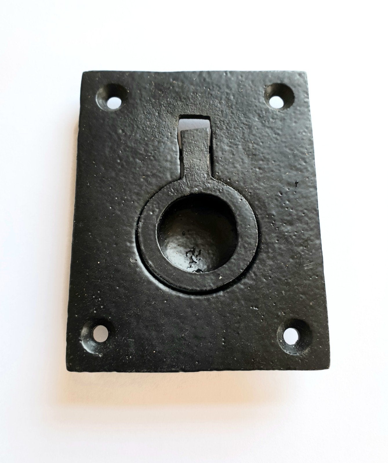 Zwarte smeedijzeren ring handgreep 88*68mm

De maten van de, Minder dan 25 mm, Ophalen of Verzenden, Plank, Minder dan 200 cm