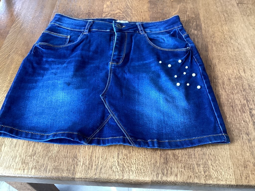 Blauwe denim rok met parels - True Spirit, Maat 38/40 (M), Blauw, Nieuw, Ophalen of Verzenden