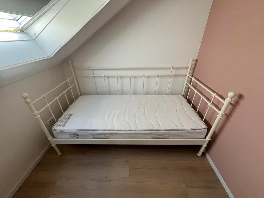 Wit metalen bedframe - 90x200 cm (excl matras), Huis en Inrichting, Slaapkamer | Bedden, Ophalen, Gebruikt, 90 cm, Eenpersoons