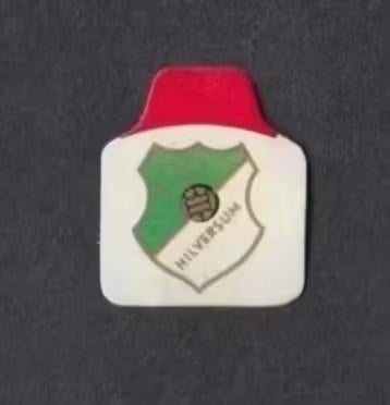 Embleem Logo Voetbalclub FC Hilversum 1960., Ophalen of Verzenden, Zo goed als nieuw