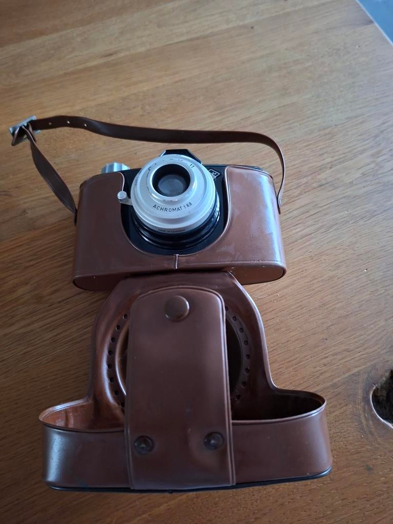 Oude  Agfa camera  in hoes., Verzamelen, Ophalen of Verzenden, Fototoestel