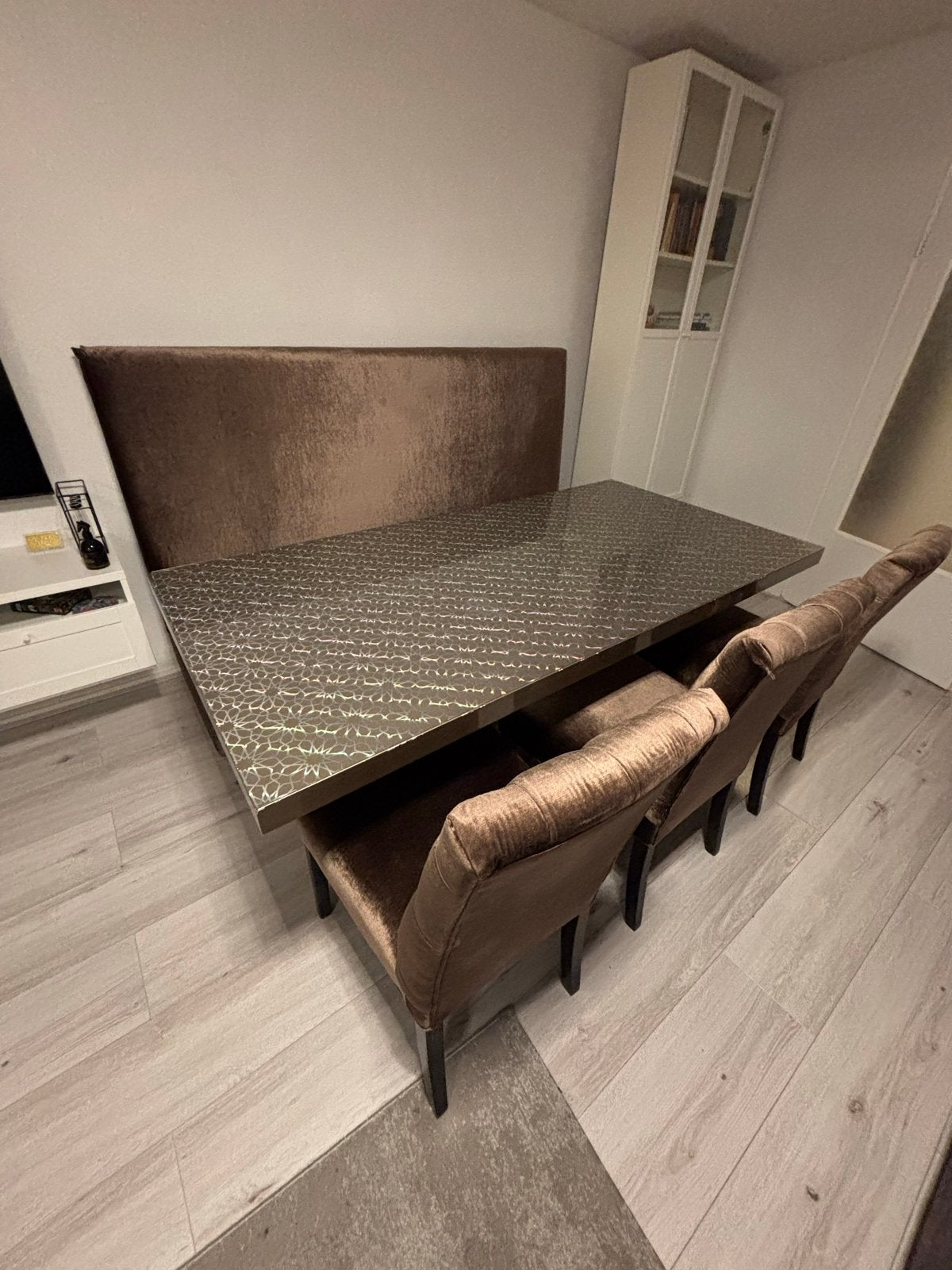 Bruin/bronze set elegenate eettafel met bank en stoelen, Ophalen, Overige materialen, 50 tot 100 cm, Zo goed als nieuw