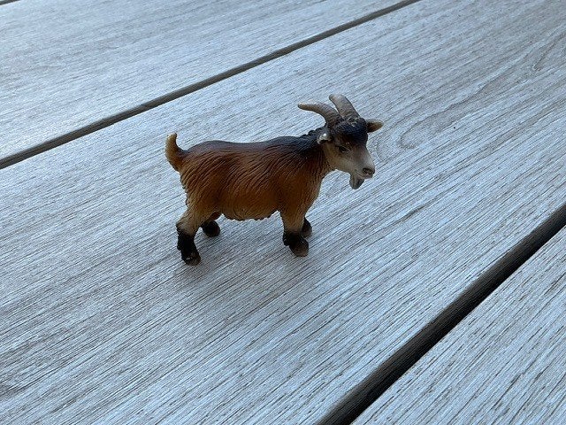 Schleich 13601 Dwergeitje, Verzamelen, Dierenverzamelingen, Ophalen of Verzenden, Gebruikt, Boerderijdier, Beeldje of Figuurtje