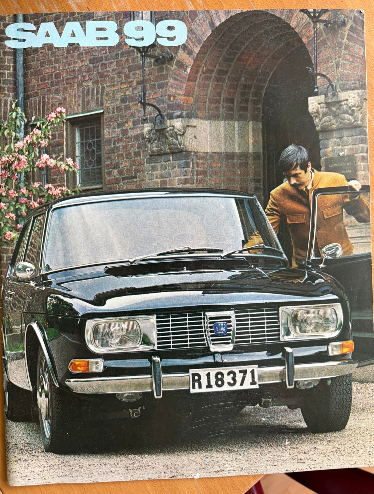 Zeldzame Verkoopfolder Saab 99 uit 1969 - Klassieker, Boeken, Ophalen of Verzenden, Gelezen, Overige merken