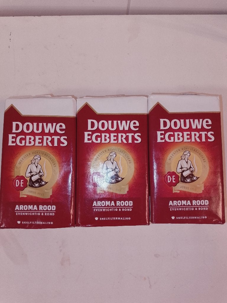 3 pakken Douwe Egberts Aroma Rood 250gr snelfiltermaling., Ophalen of Verzenden