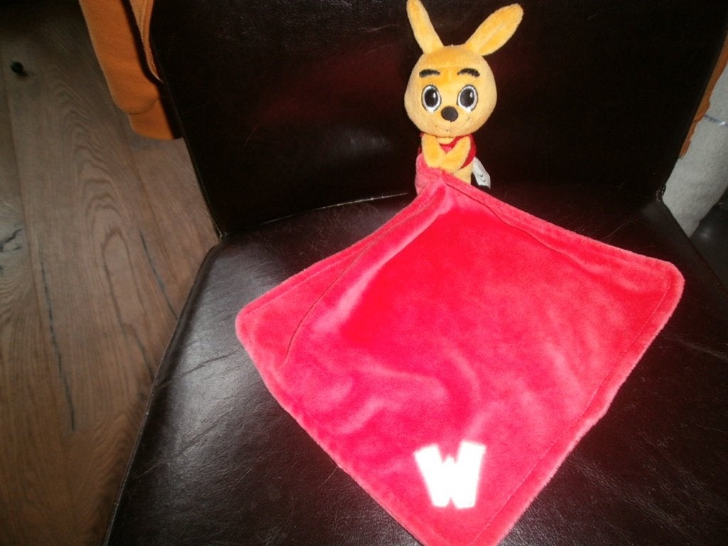 Walibi knuffel oranje met rood pakje aan en doekje in poot, Kinderen en Baby's, Speelgoed | Knuffels en Pluche, Overige merken
