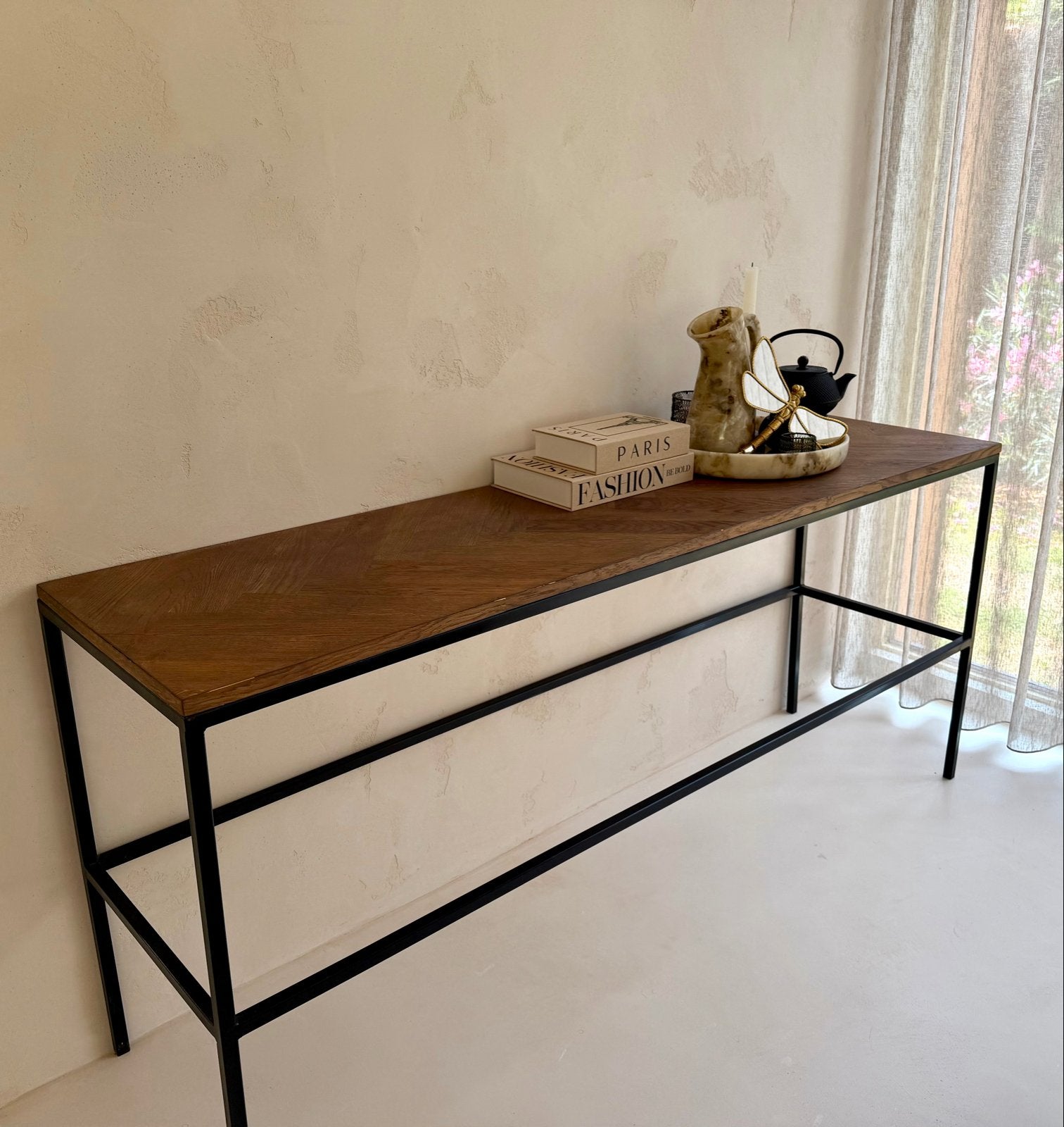 Stijlvolle Sidetable Eiken Visgraat en Stalen Frame, Huis en Inrichting, Ophalen, Eikenhout, Nieuw, 150 tot 200 cm
