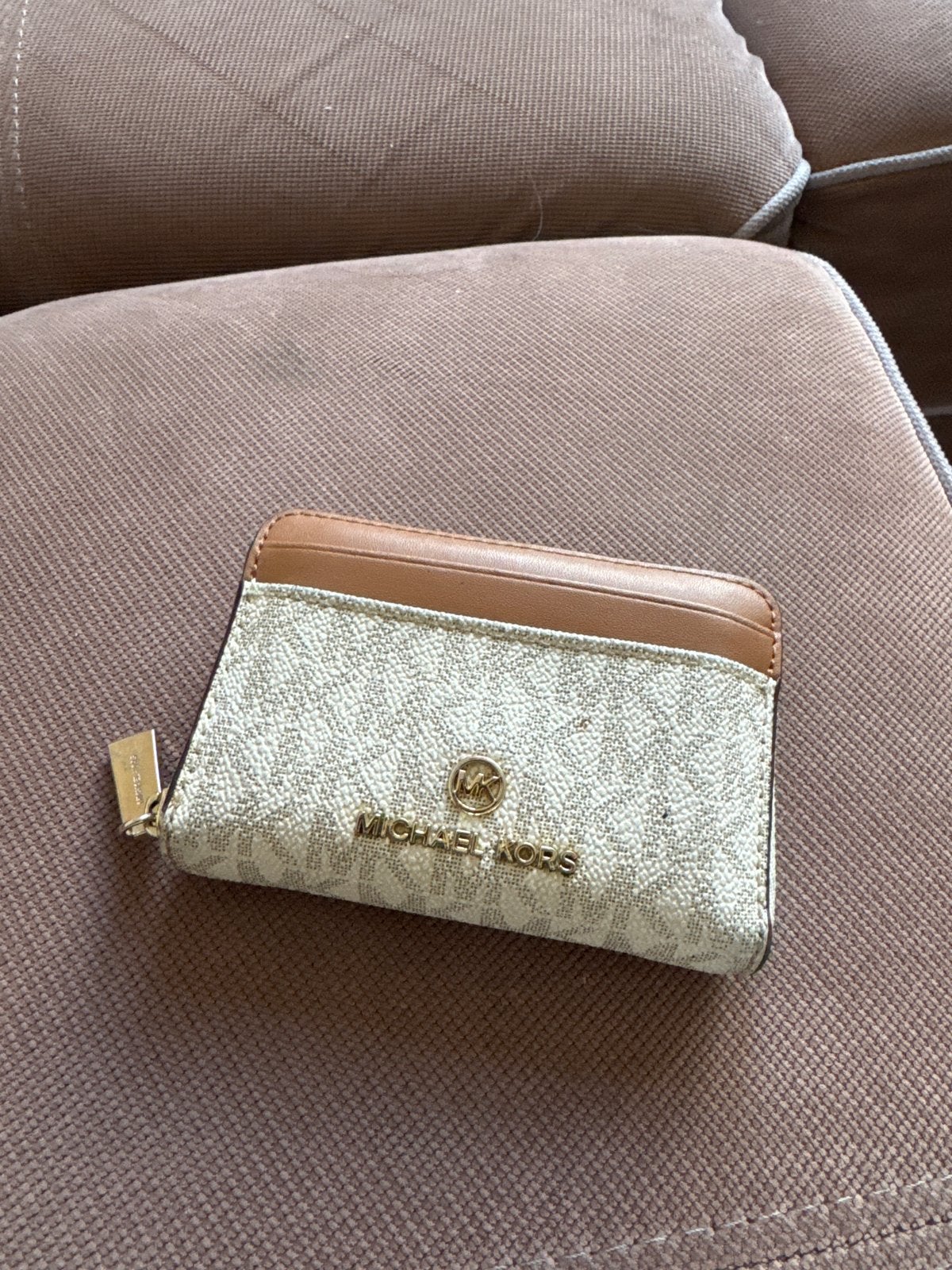 Michael Kors Portemonnee - Gebruikt met gebruikerssporen, Sieraden, Tassen en Uiterlijk, Gebruikt, Beige, Leer, Ophalen