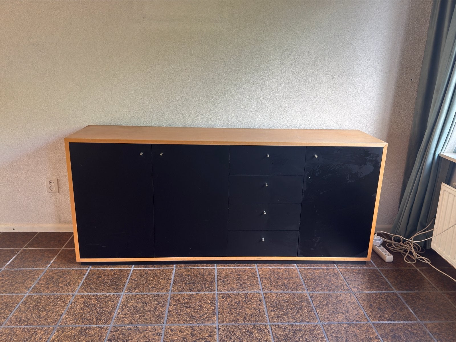 Pastoe dressoir zwart en beukenhout, Ophalen, Gebruikt, Met deur(en), Klassiek