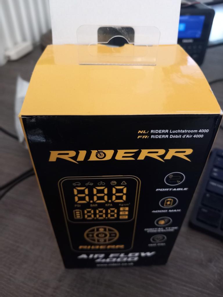 (NIEUW) Riderr AIR FLOW 4000 draadloze draagbare bandenpomp, Minder dan 25 liter, Ophalen of Verzenden, Nieuw, 200 tot 400 liter/min