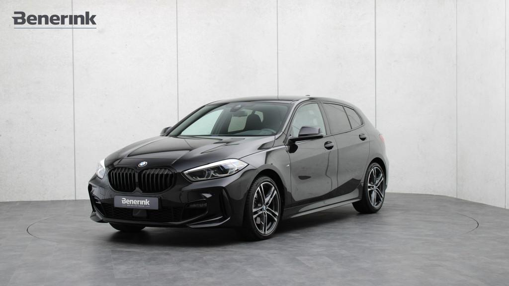 BMW 1-serie 118i M-Sport | Achteruitrijcamera | M Sportstoel, Auto's, BMW, 12 maanden, Lichtsensor, Gebruikt, Alcantara