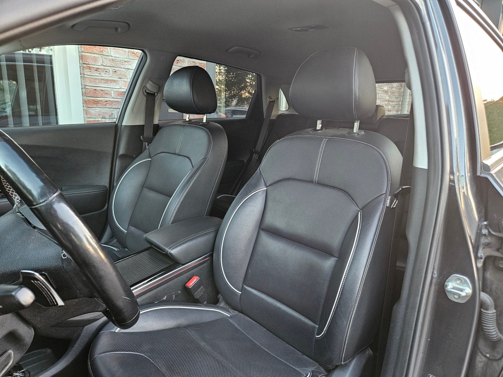 Kia E-Niro ExecutiveLine 64 kWh SOH 100%! Carplay! Camera! L, Dealer onderhouden, Gebruikt, 1712 kg, 174 min