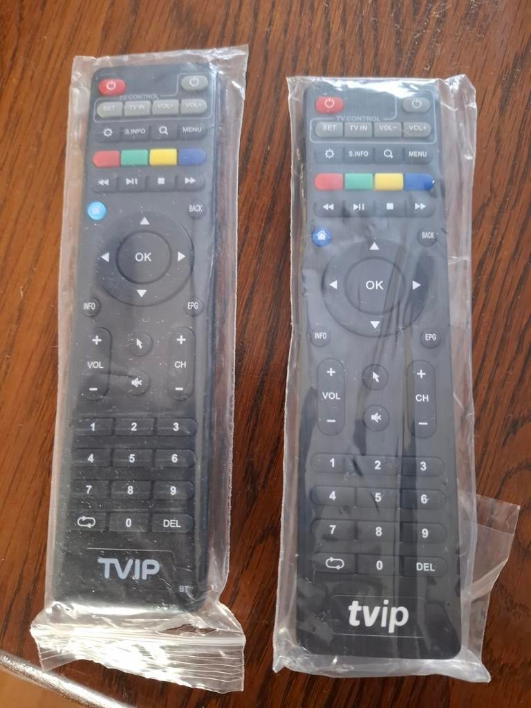 Nieuwe TVIP  V 605 Afstandsbedieningen (2 stuks), Ophalen of Verzenden, Nieuw, Origineel, Tv