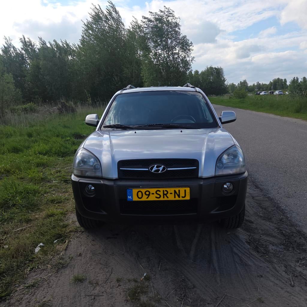 Hyundai Tucson 2.0 I 2WD 2006 Grijs, Auto's, Hyundai, Particulier, Tucson, Benzine, D, SUV of Terreinwagen, Handgeschakeld, Origineel Nederlands
