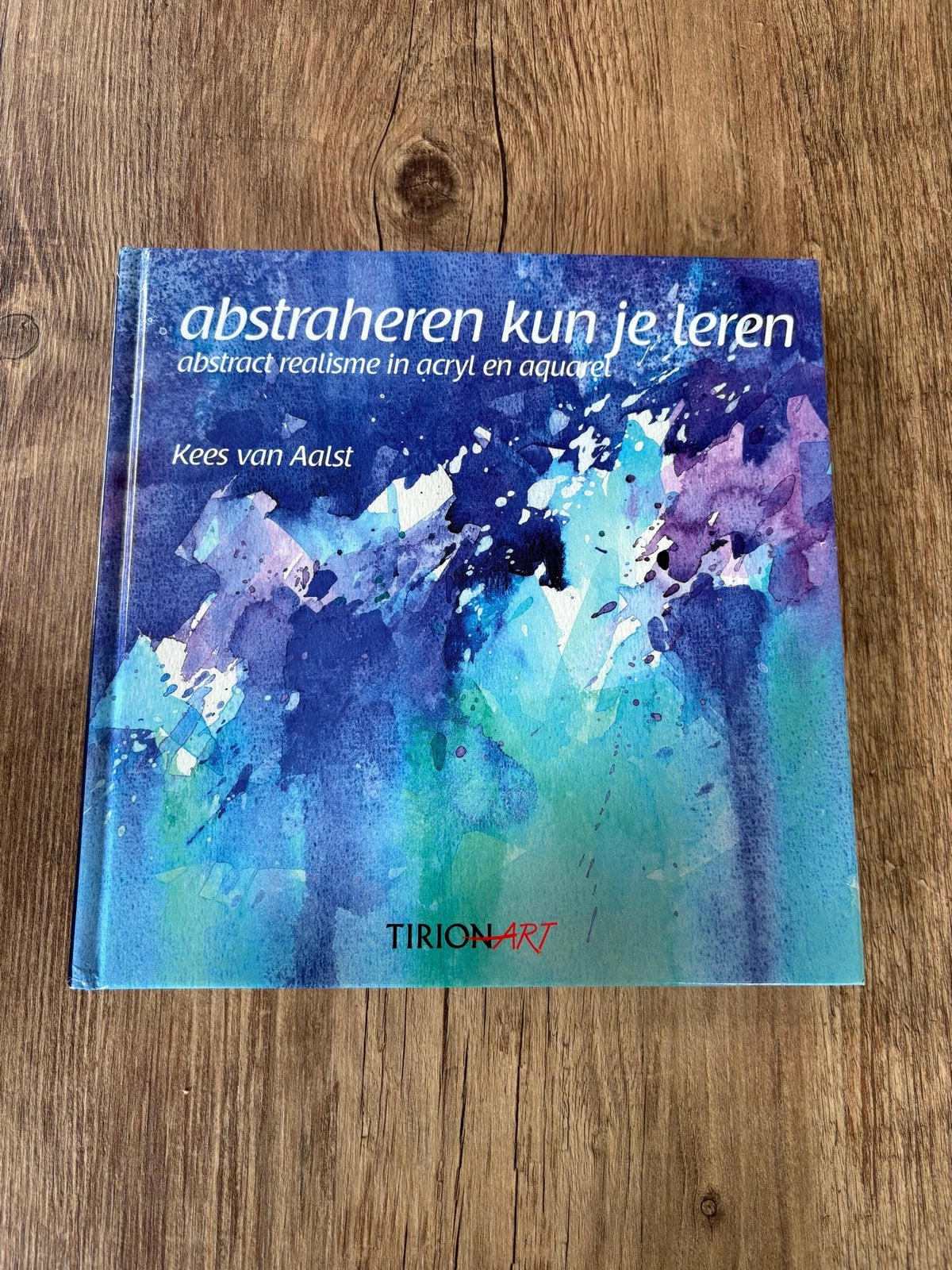 Abstraheren kun je leren: abstract realisme in acryl en aqua, Boeken, Hobby en Vrije tijd, Ophalen of Verzenden, Zo goed als nieuw