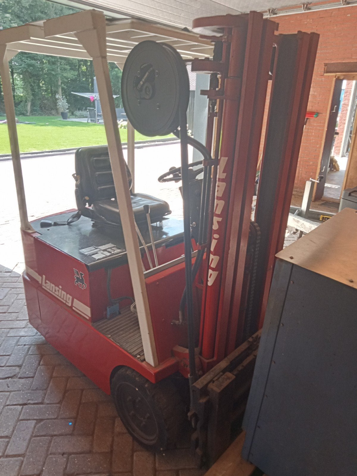 heftruck electrische Lansing doet niks meer, Heftruck, Ophalen of Verzenden, Lansing, 1000 tot 2000 kg