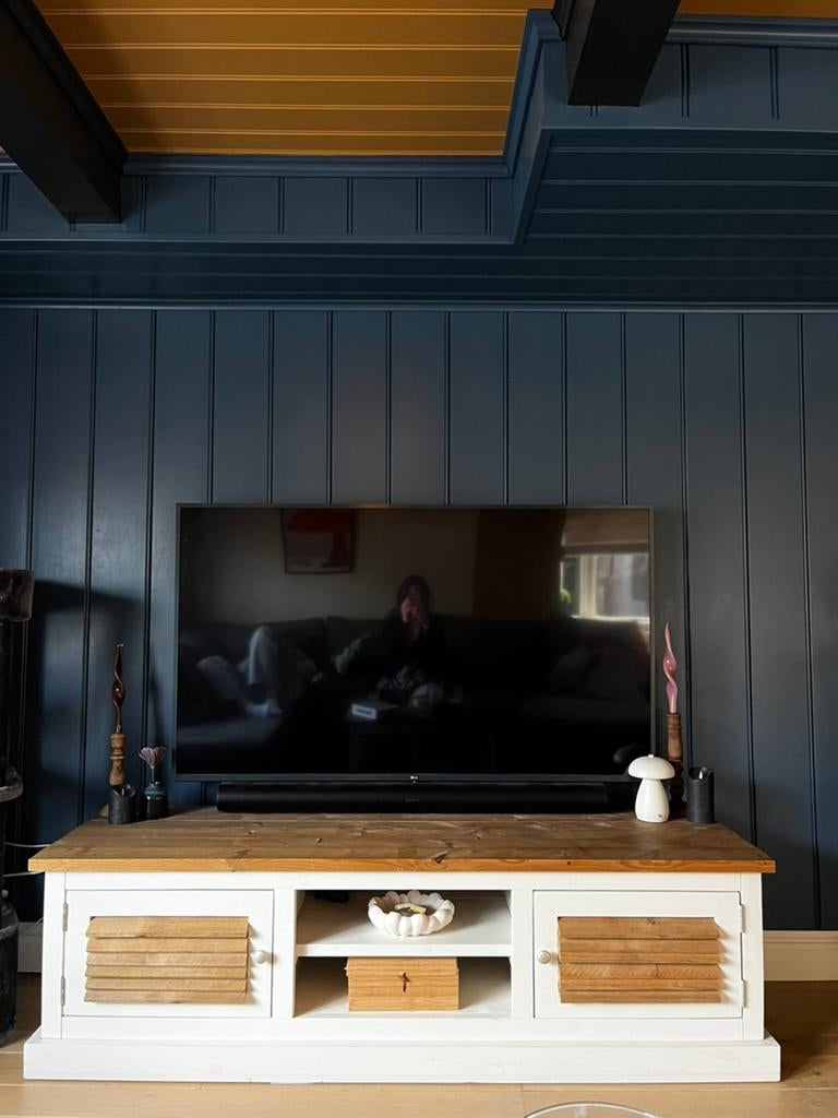 Landelijk TV-meubel | Old Ambt | Massief hout, Ophalen, 150 tot 200 cm, Zo goed als nieuw, Minder dan 100 cm
