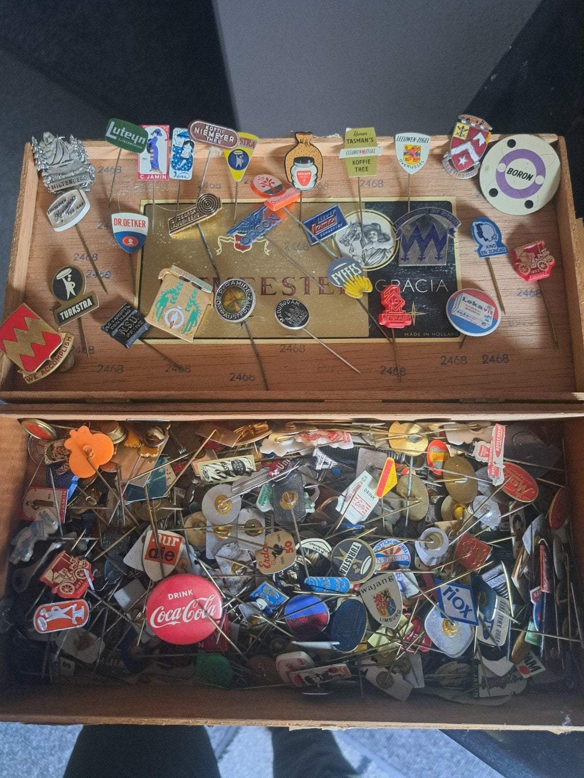Speldjes  heel veel  div soorten vanaf 1956, Verzenden