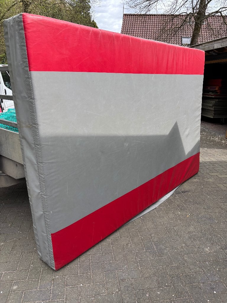 turnmatten valmatten 300 x 200 x 30 cm 2 stuks, Maat 36 t/m 42, Ophalen, Zo goed als nieuw, Materiaal