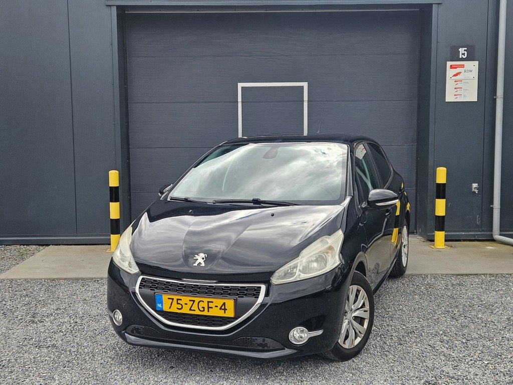 Peugeot 208 1.2 VTi Access, Voorwielaandrijving, Euro 5, Stof, Gebruikt