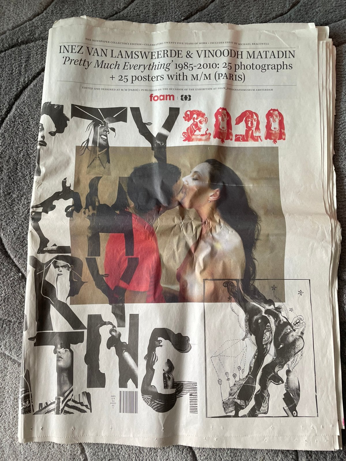 Inez van lamsweerde &vindooh poster krant, Ophalen of Verzenden, 1980 tot heden, Nederland, Krant