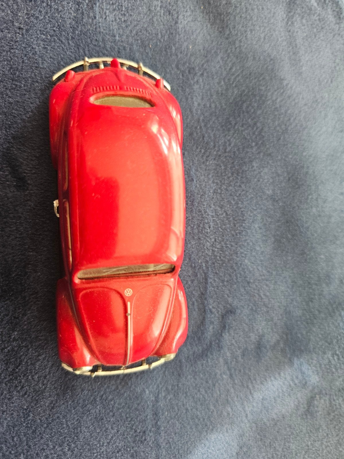 Rode Volkswagen Kever modelauto - Zo goed als nieuw, Ophalen of Verzenden, Zo goed als nieuw, Auto, Overige merken