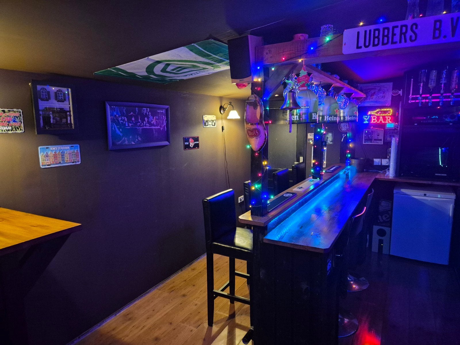 Te koop: Complete Mancave / Bar 7 x 3 meter, Ophalen of Verzenden, 500 cm of meer, Schuur, 3 ramen of meer