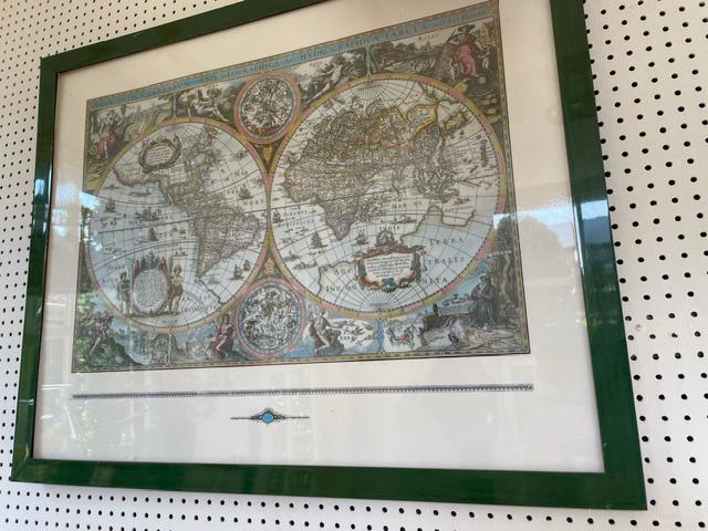 Wereldkaart met lijst achter glas, Antiek en Kunst, Ophalen of Verzenden
