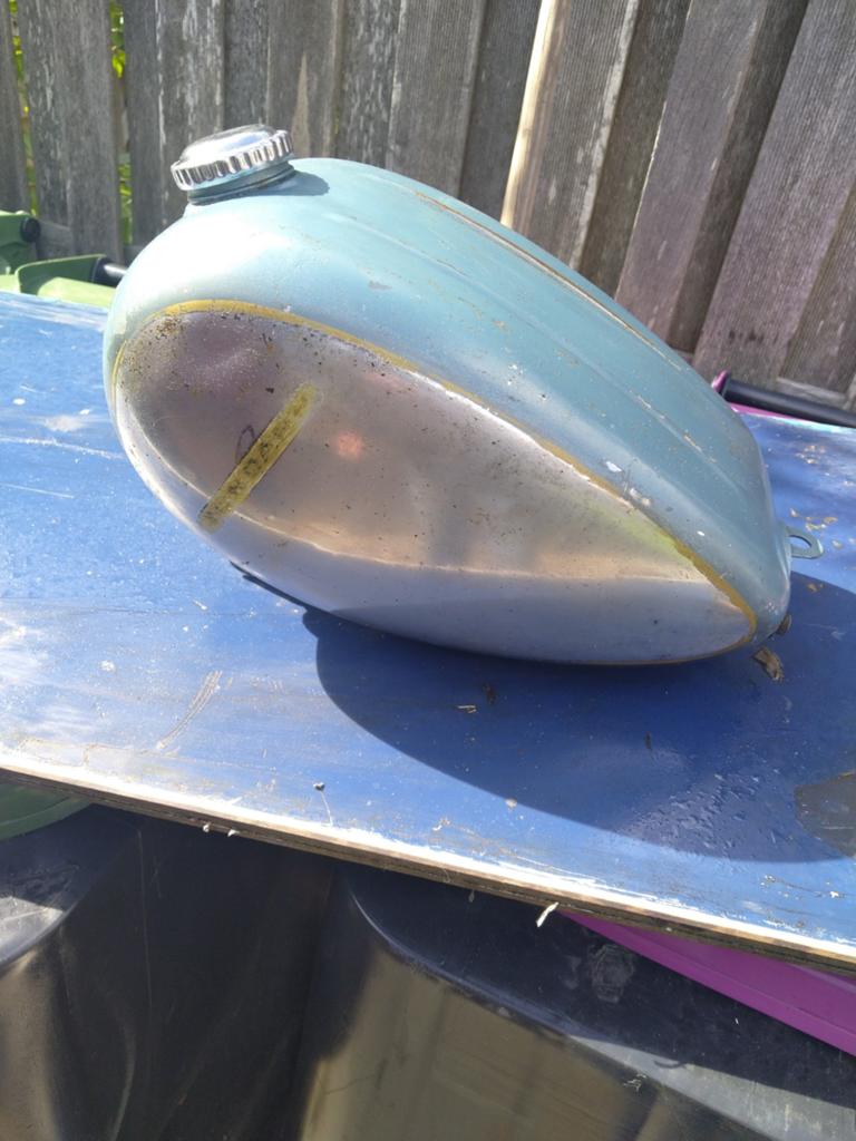Oude Zündapp tank met nieuwe cawi tankdop, Fietsen en Brommers, Brommeronderdelen | Oldtimers, Ophalen of Verzenden, Gebruikt