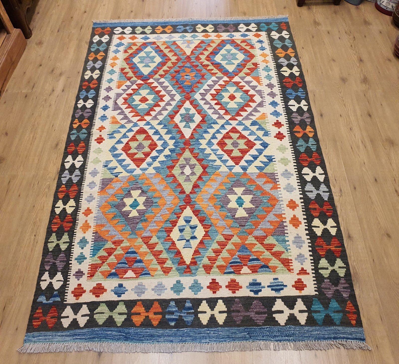 Handgeweven oosterse wollen kelim 242x150, Info@SlatsAntiek.nl, 150 tot 200 cm, Vof Slats Antiek, Ophalen of Verzenden