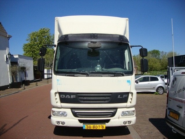 DAF 45LF 210 geslotenbak met 2000kg Laadklep, Automaat, Euro 5, Bedrijf, Diesel