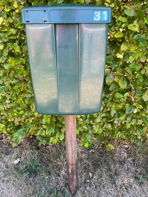 Groene brievenbus met paal, Tuin en Terras, Brievenbussen, Ophalen, Gebruikt, Kunststof, Staande brievenbus