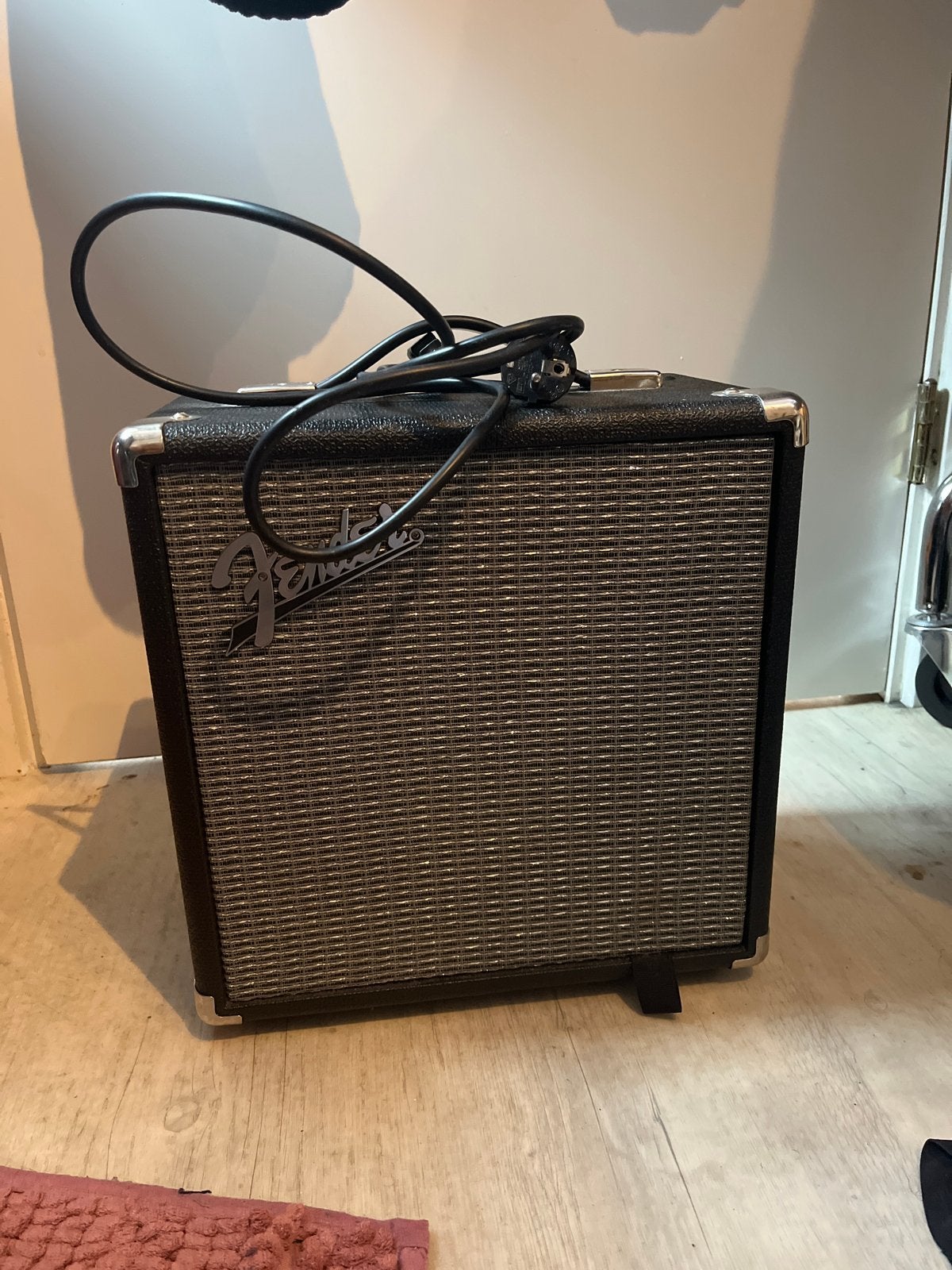 Fender Rumble 15 basgitaarversterker, zo goed als nieuw, Muziek en Instrumenten, Ophalen, Zo goed als nieuw, Basgitaar, Minder dan 50 watt
