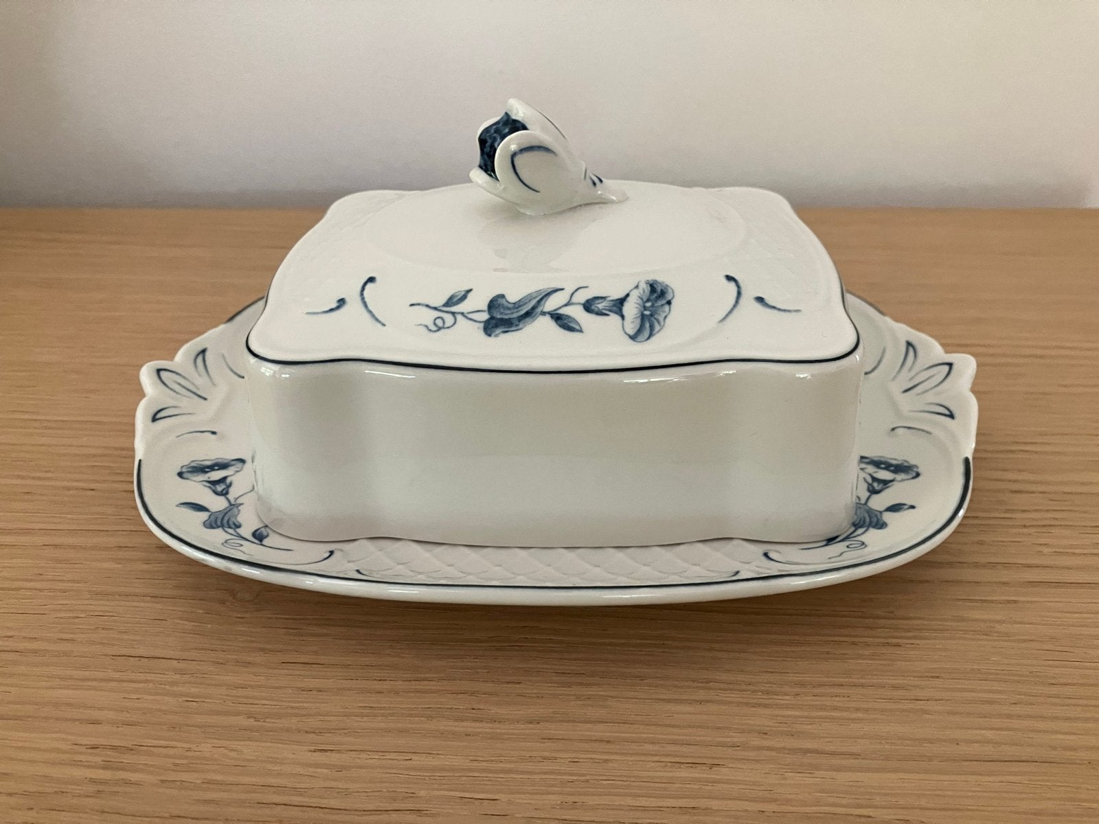 Villeroy & Boch Val Bleu botervloot - Vitro-Porzellan, Klassiek, Ophalen of Verzenden, Zo goed als nieuw, Porselein