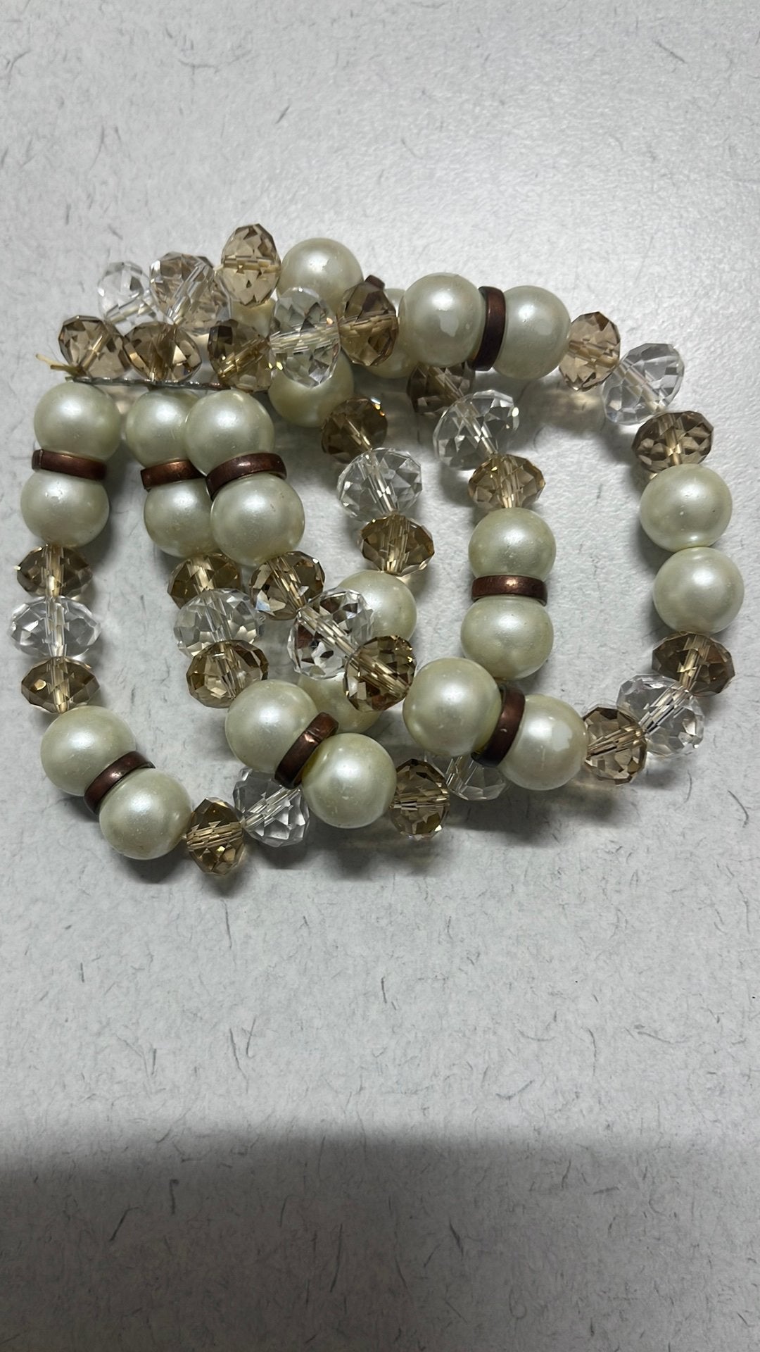 Elegante kralenarmband met parels en kristallen, Overige materialen, Gebruikt, Beige, Ophalen of Verzenden